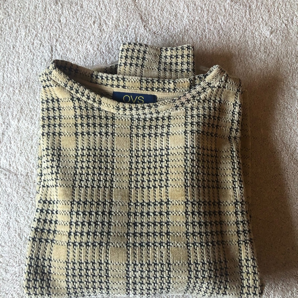 OVS long sleeve crew neck top small